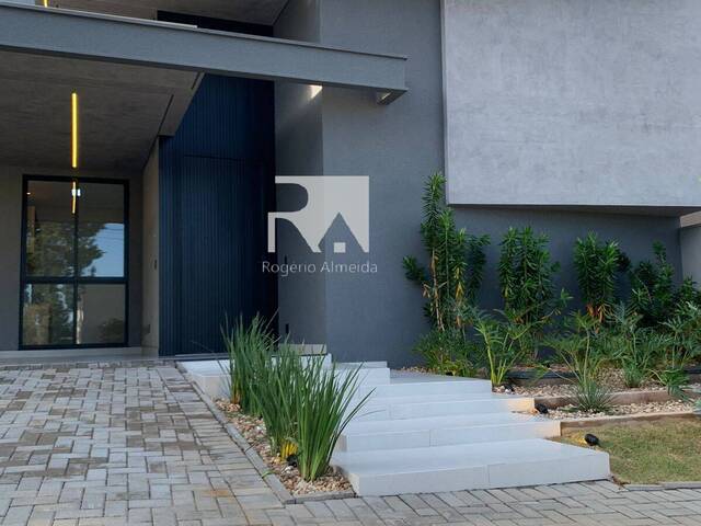 #28 - Casa para Venda em São José do Rio Preto - SP - 2